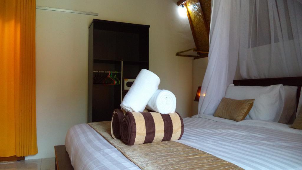 G Two Cottages Gili Air Exterior photo