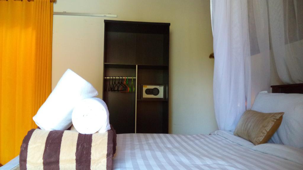 G Two Cottages Gili Air Exterior photo